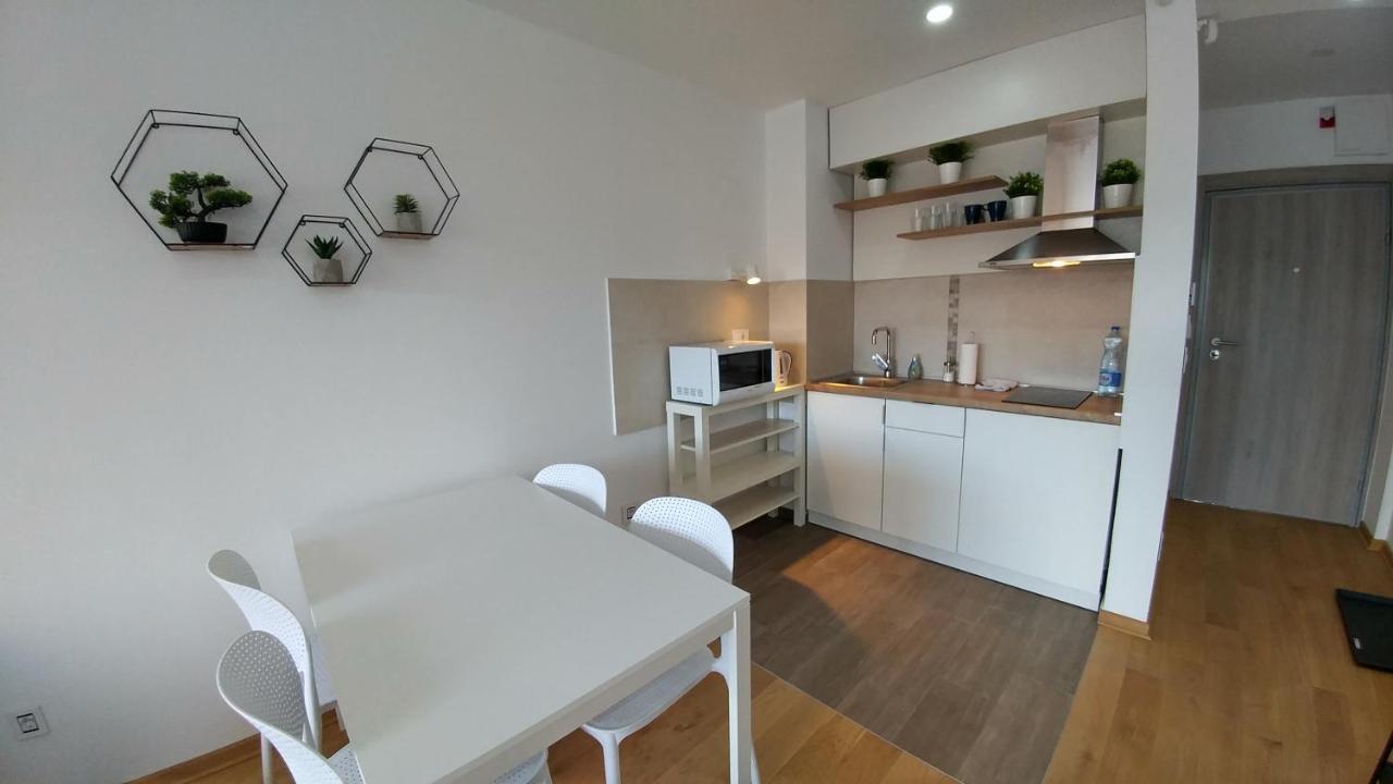 J&J Apartments Belgrad Exteriör bild