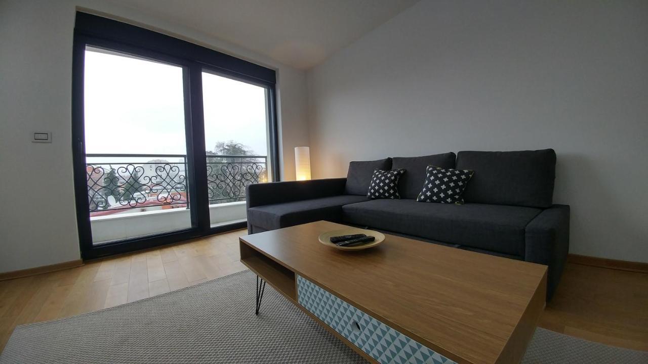 J&J Apartments Belgrad Exteriör bild