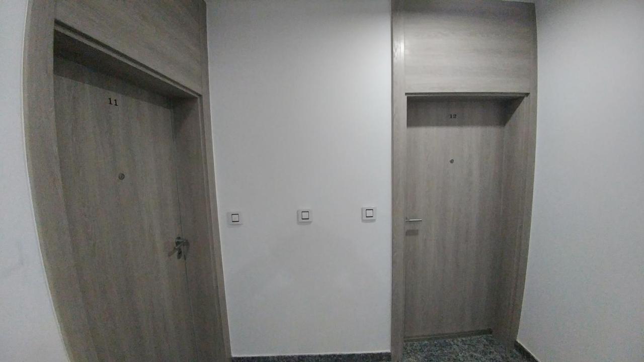 J&J Apartments Belgrad Exteriör bild
