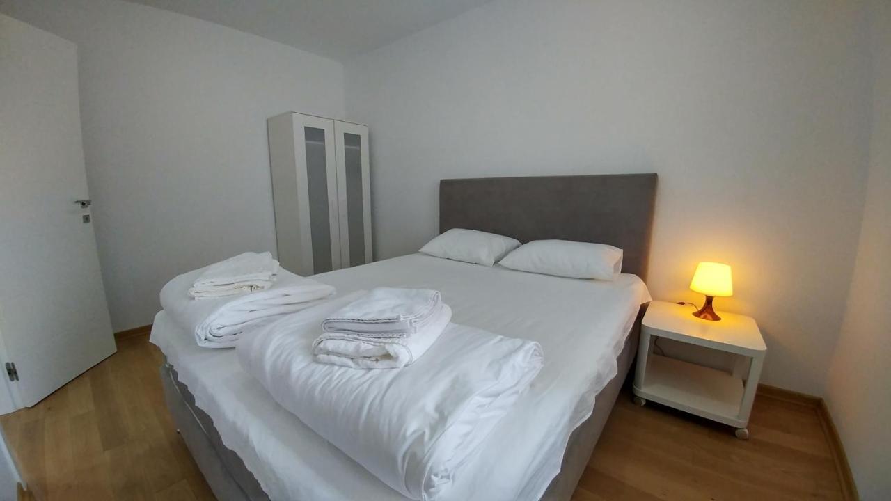 J&J Apartments Belgrad Exteriör bild