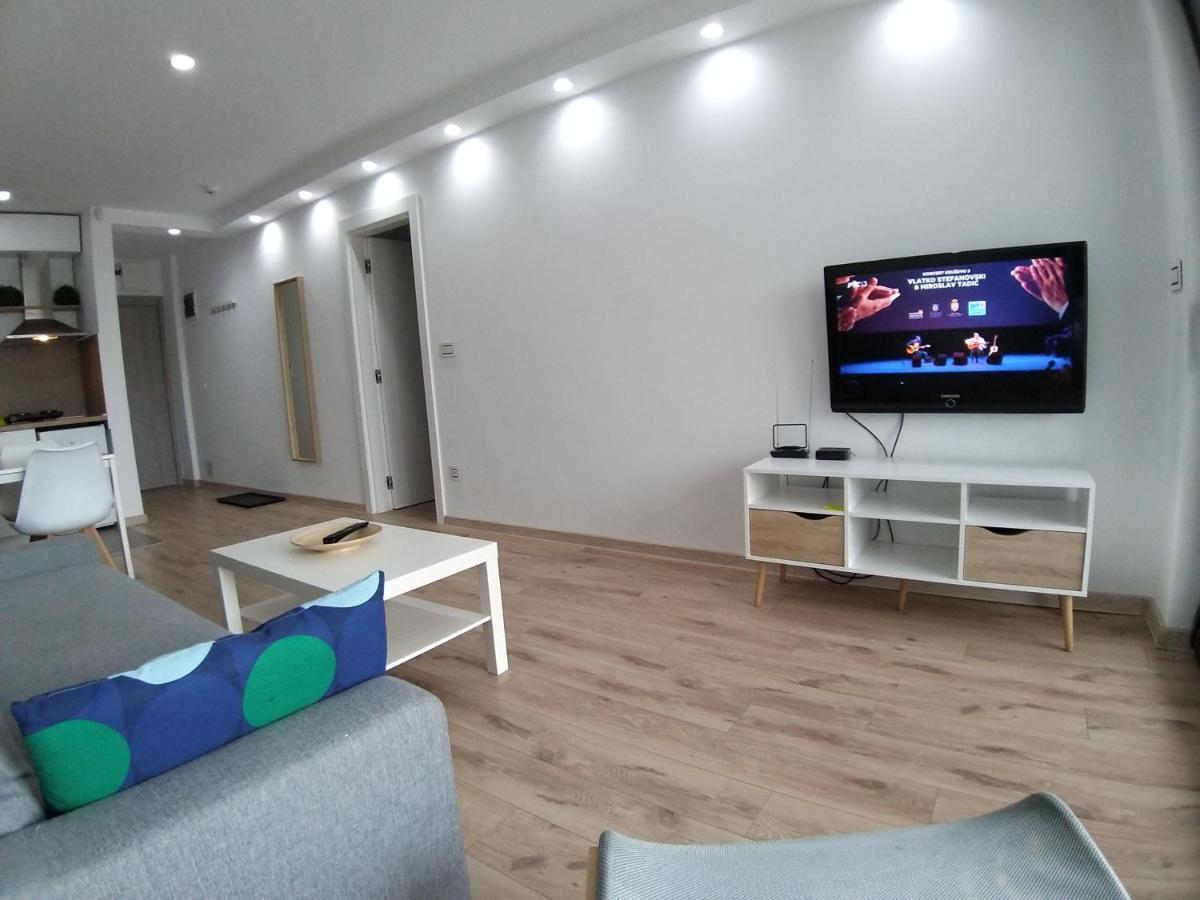 J&J Apartments Belgrad Exteriör bild